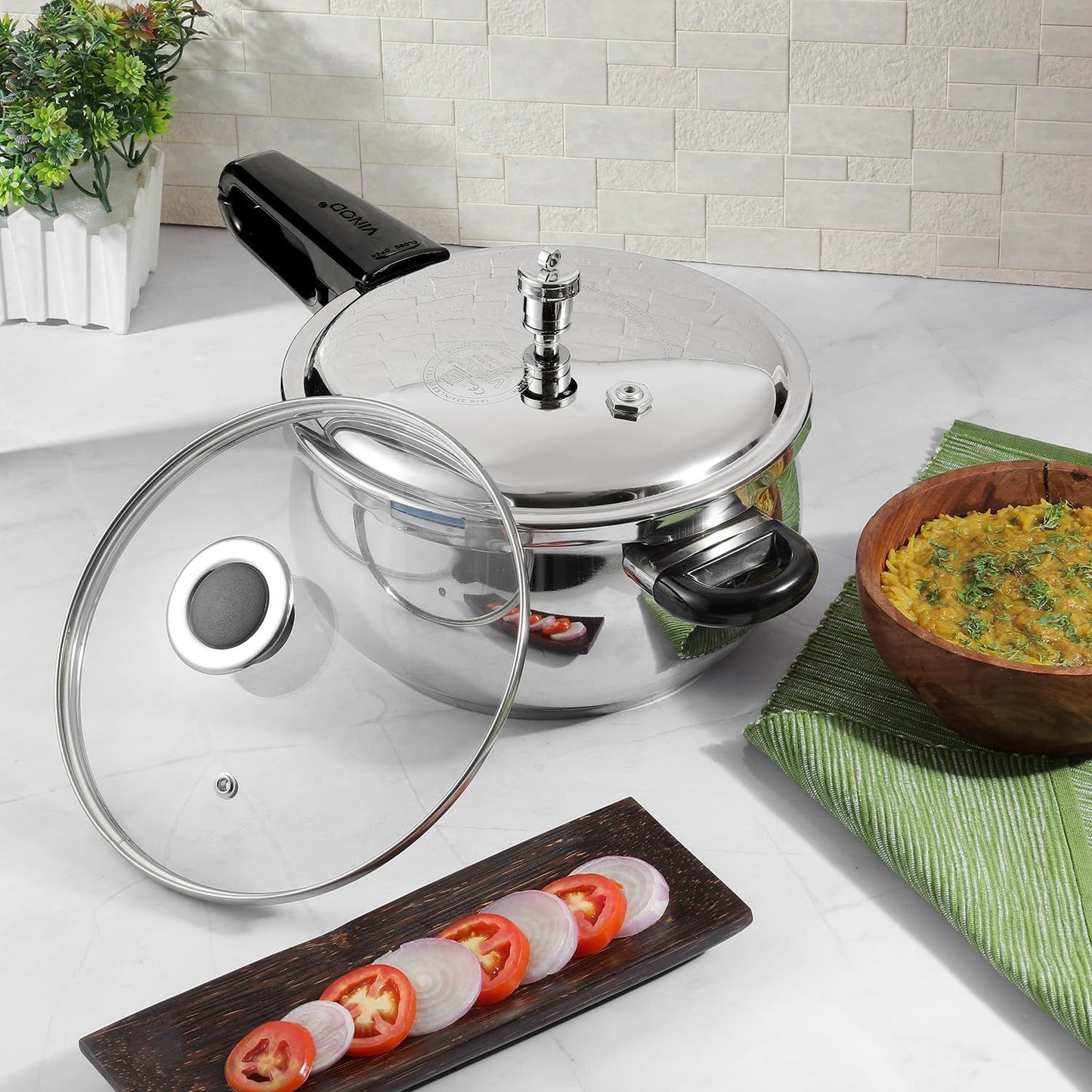Novera Pressure Cooker